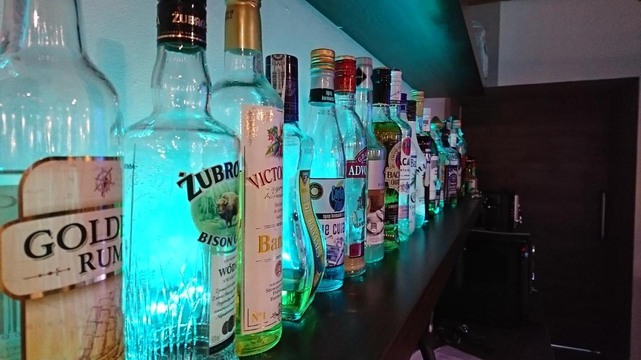 Restauracja Ibiza Lejlighedshotel Ludwikowice Kłodzkie Eksteriør billede