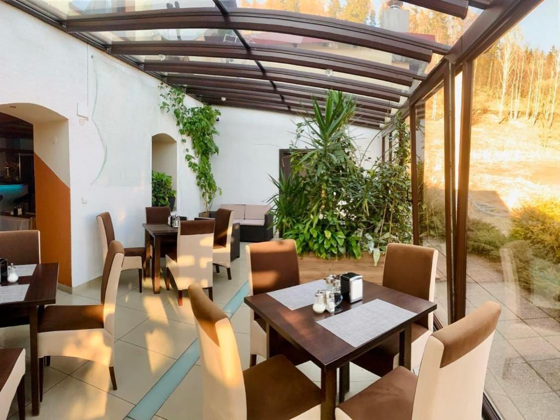 Restauracja Ibiza Lejlighedshotel Ludwikowice Kłodzkie Eksteriør billede