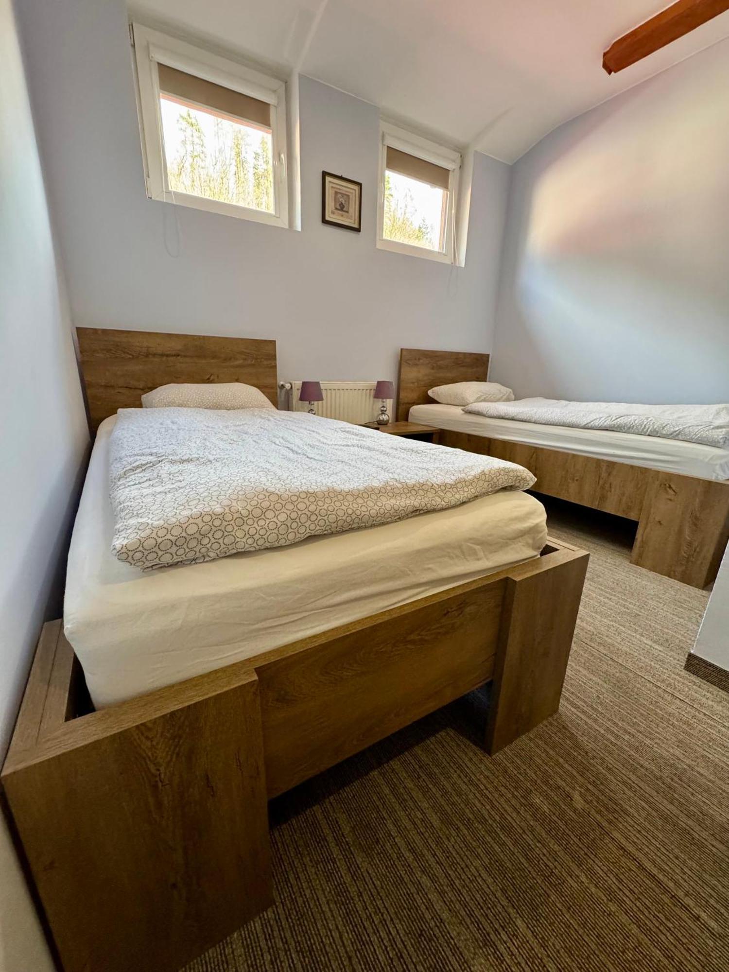 Restauracja Ibiza Lejlighedshotel Ludwikowice Kłodzkie Eksteriør billede