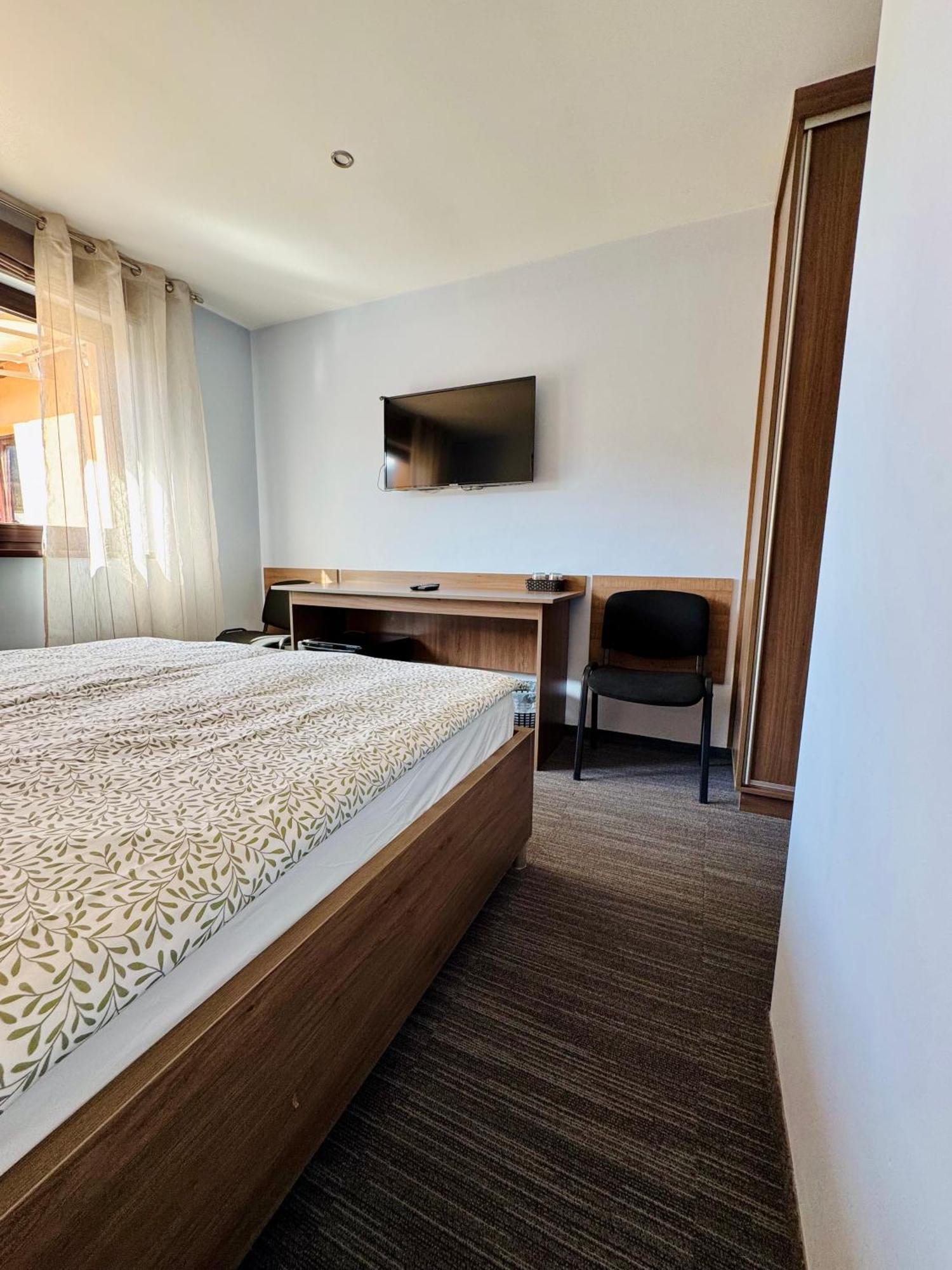 Restauracja Ibiza Lejlighedshotel Ludwikowice Kłodzkie Eksteriør billede