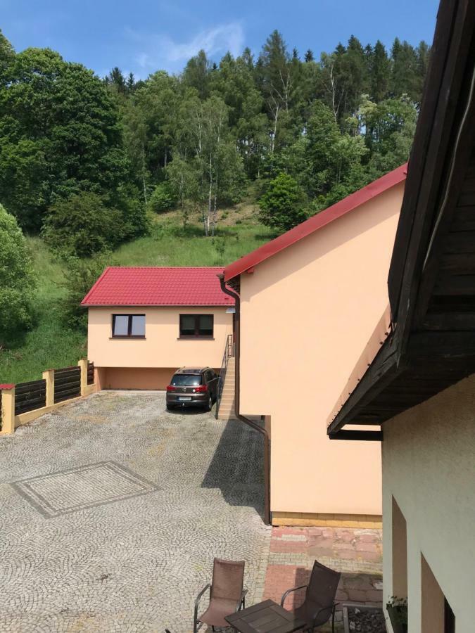 Restauracja Ibiza Lejlighedshotel Ludwikowice Kłodzkie Eksteriør billede